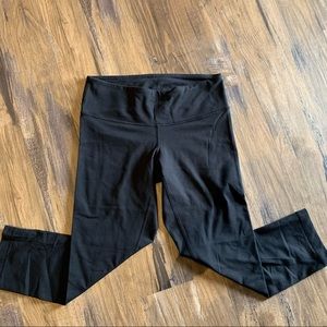 Lululemon Black Wunder Under Low Rise Cropped Leggings Size 6